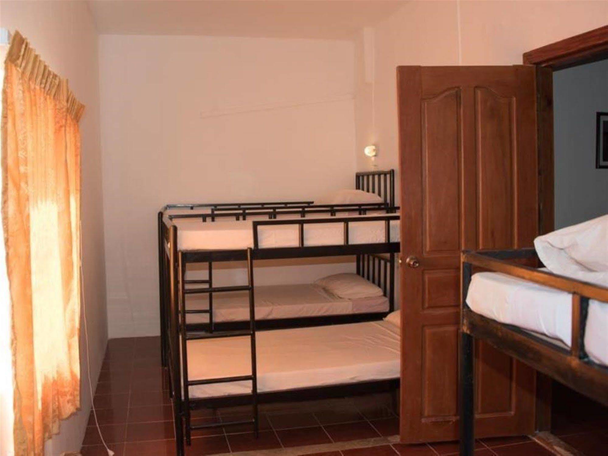 Five Rose Siem Reap Hostel Eksteriør bilde