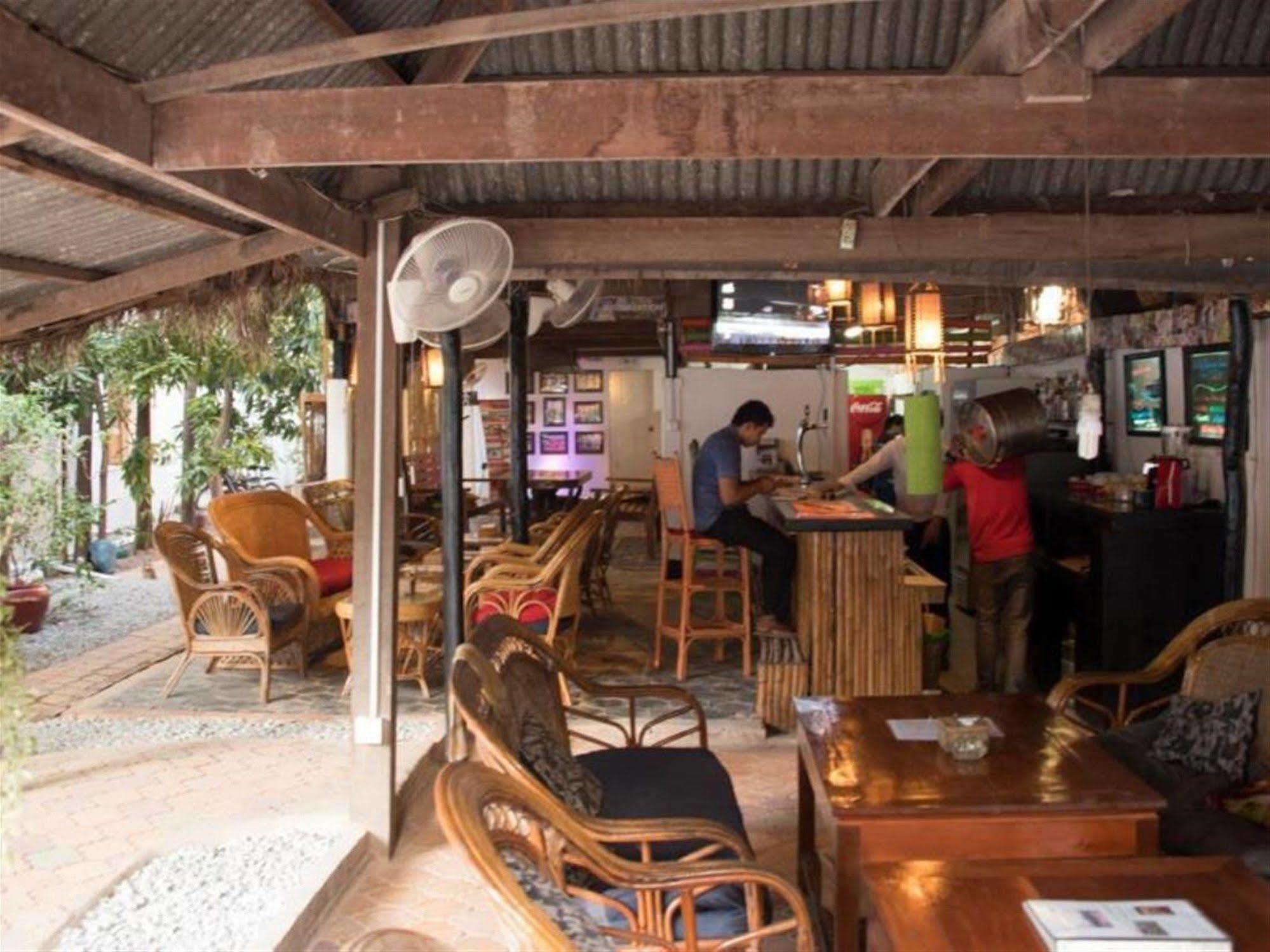 Five Rose Siem Reap Hostel Eksteriør bilde